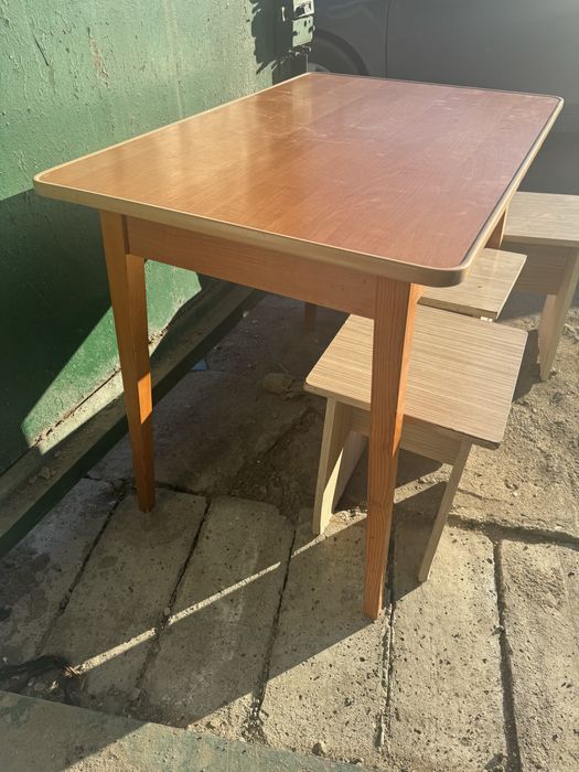 Стол  продам кухоный