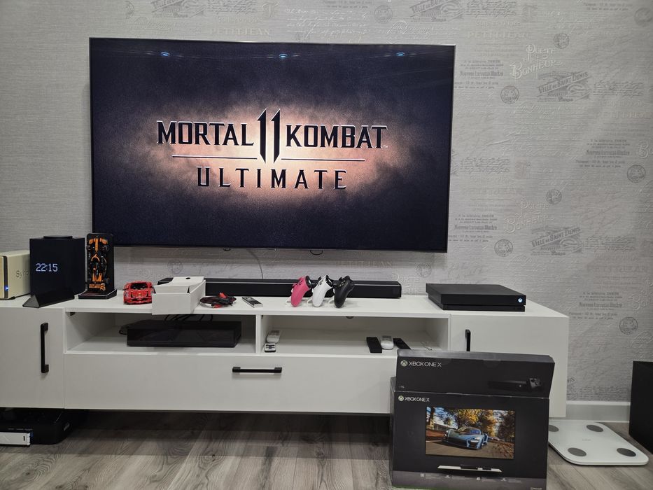 Microsoft Xbox One X 1TB