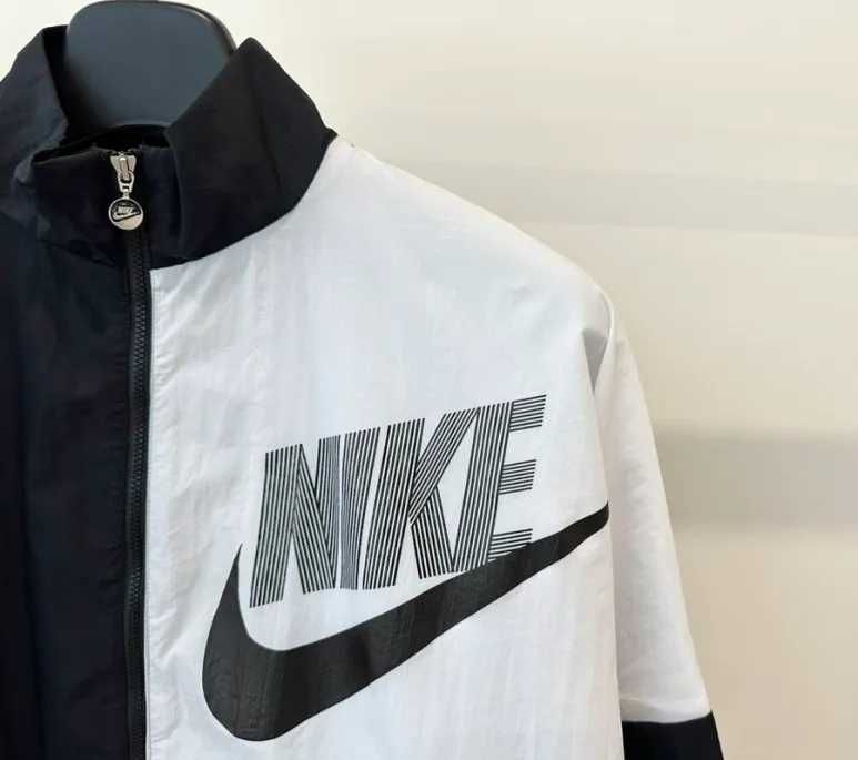Оригинална Унисекс Ветровка Яке Горница Найк Nike