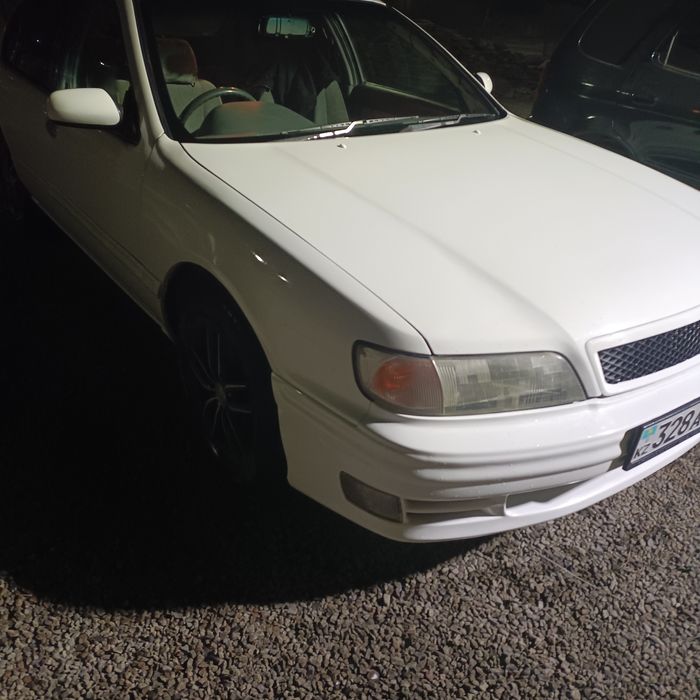 Продам машину марки Nissan