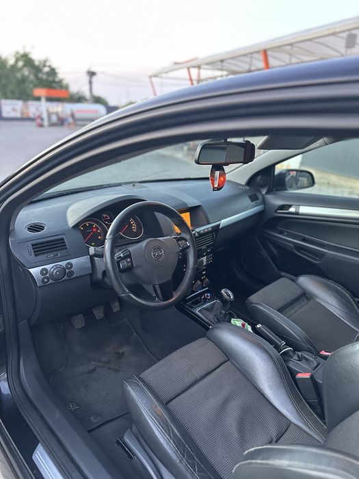 Opel astra h gtc 1.9 150