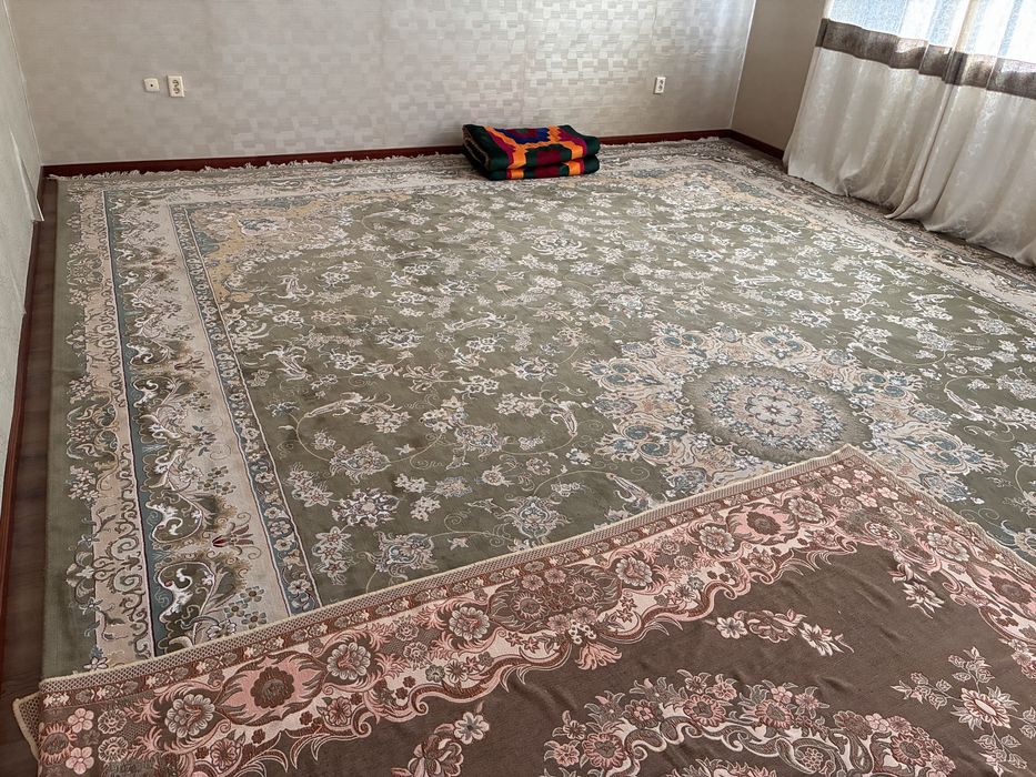 Ковер шерстянной большой