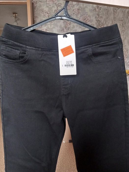 Джинсы женские черные