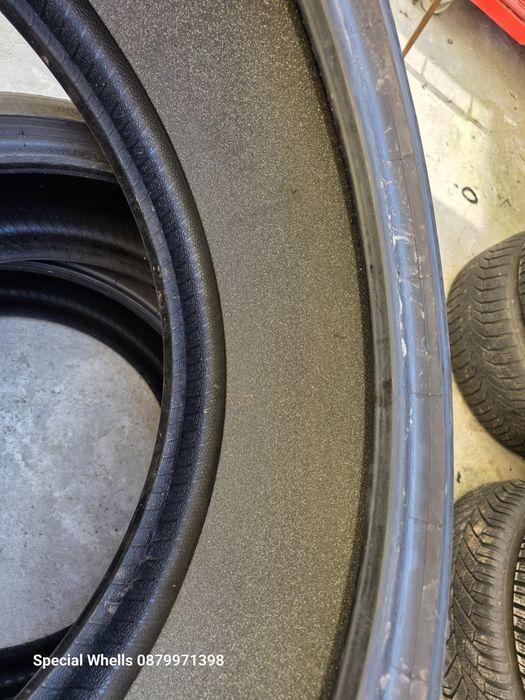 255/40R21 Pirelli