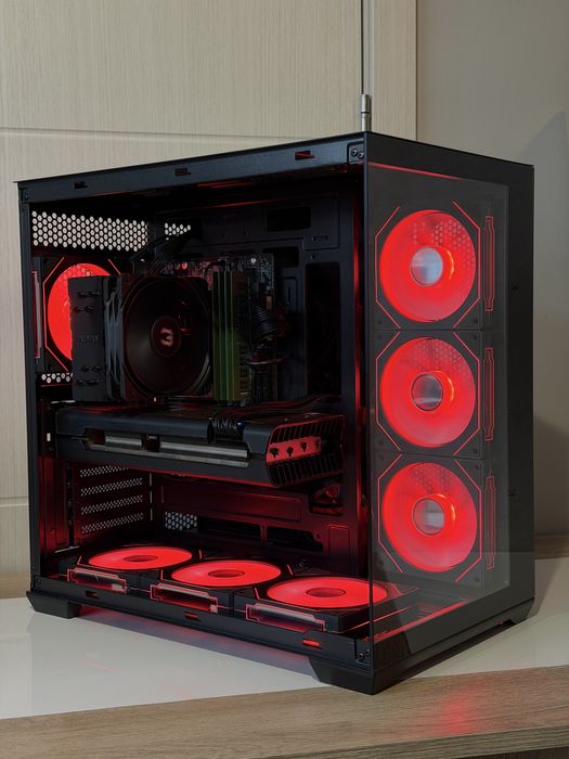 Геймърски компютър i7-7700, RX5700, 32GB