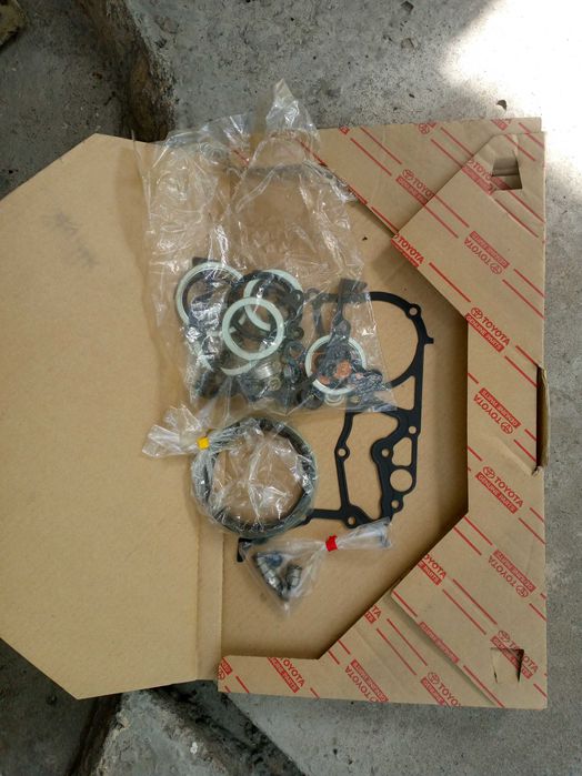 Новые original запчасти для мотора Toyota, Camry 10 и др