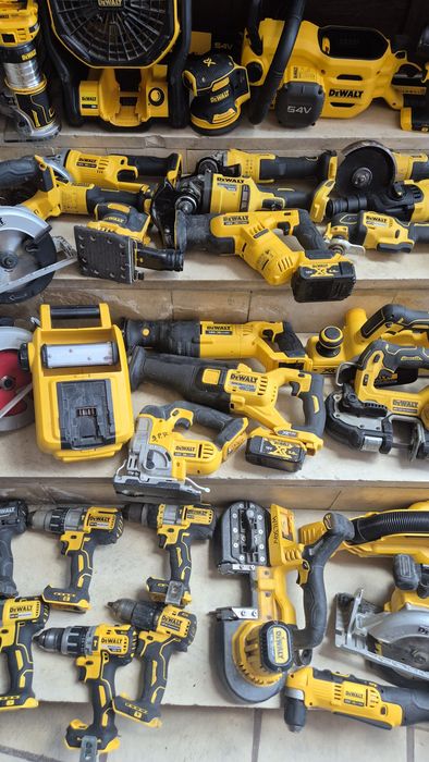 Инструменти Dewalt