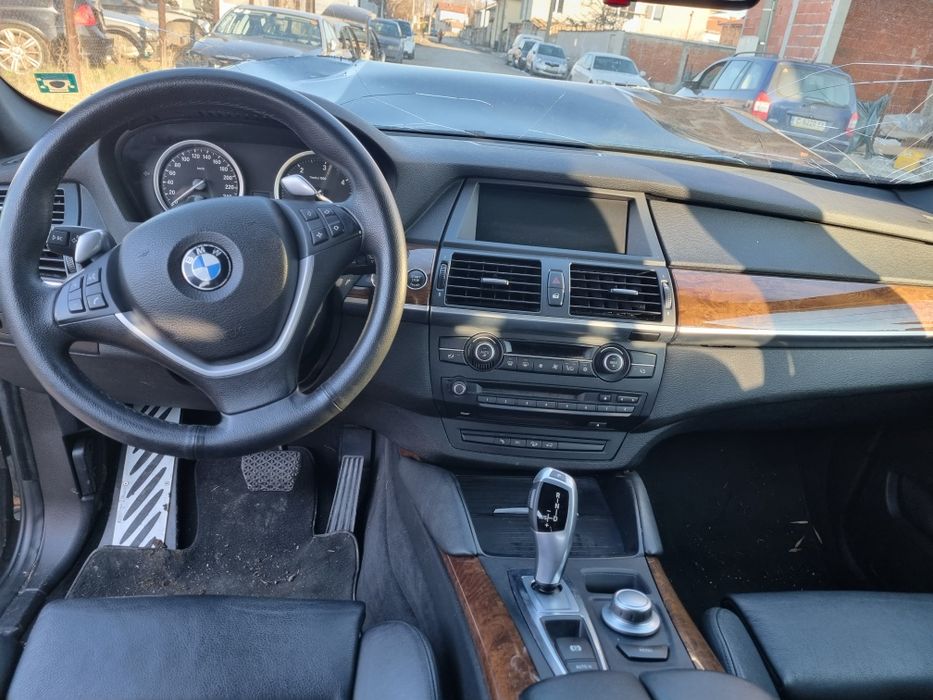 Табло за бмв е70 е71 перфектно