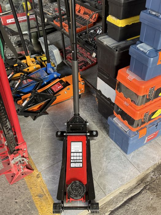 Домкрат подкатной 3т, 2х цилиндровый