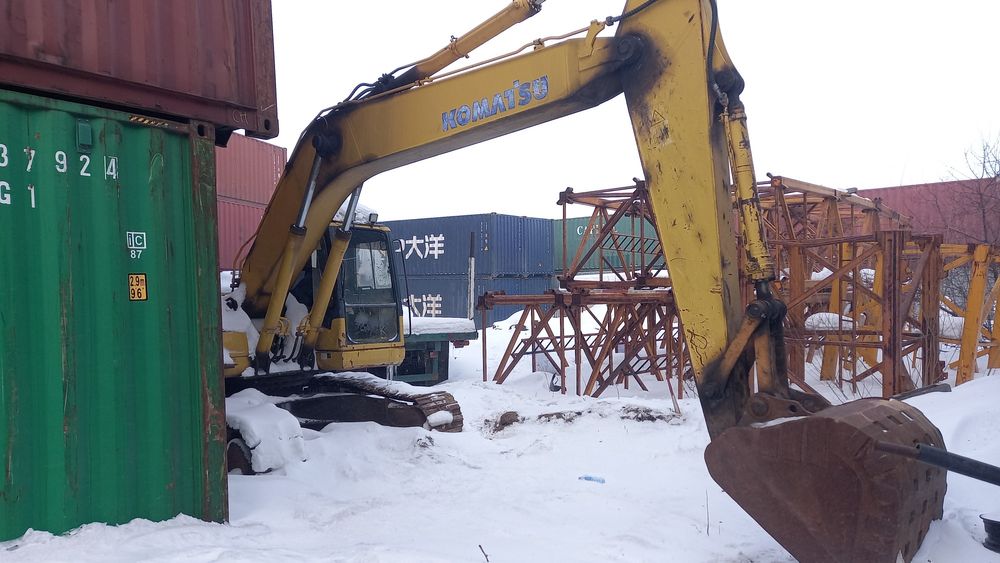 Экскаватор Komatsu