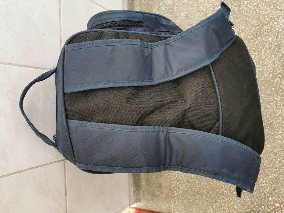 Vand rucsac tenis Wilson Classic, ca nou, 220 lei!