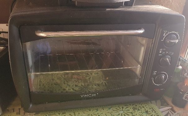 Cuptor electric Vinchi negru gri metalic 2 rezistente trepte de putere