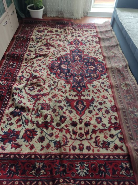 Продам ковер в отличном состоянии.