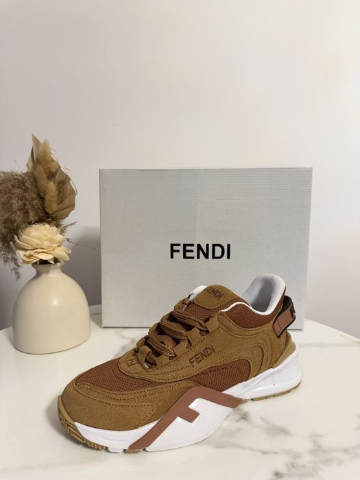 Adidasi F E N D I Flow Low Top  Maro