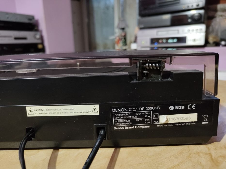 Pick-up Denon DP-200USB full automat
