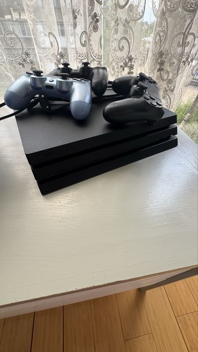 Sony Playstation 4 Pro 1 Tb