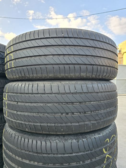 4 Броя 215/55/17 Michelin 2x5,8mm 2x4,5mm 22dot