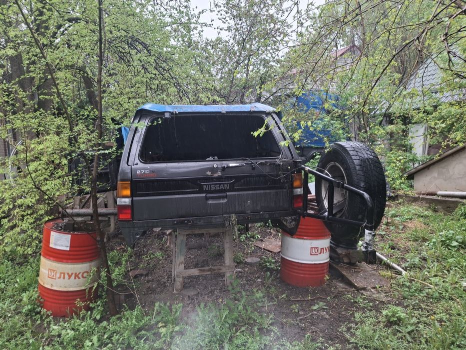 Ниссан террано 1