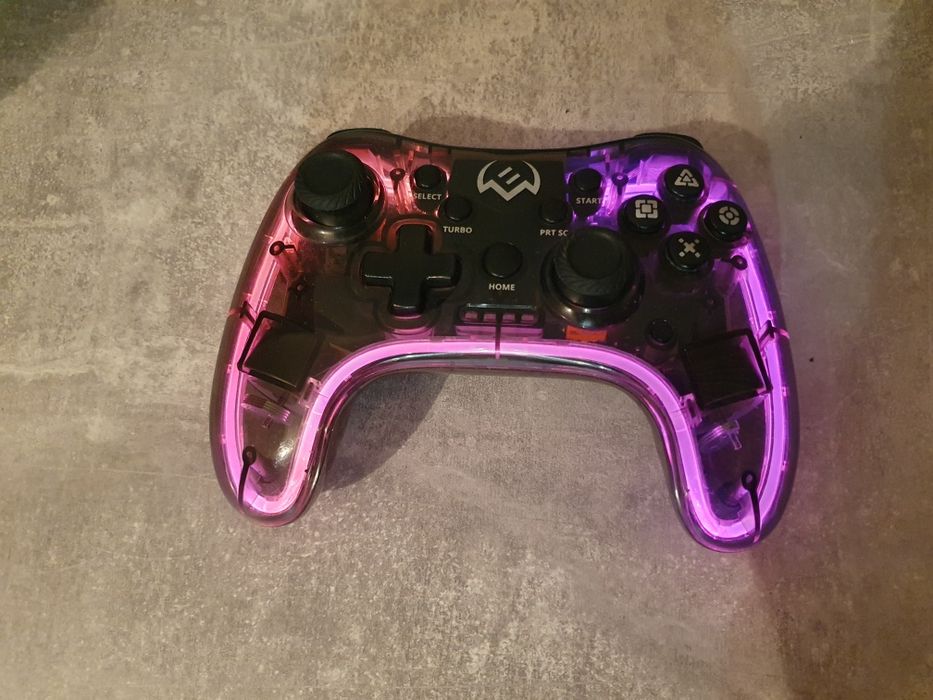 Продам  Геймпады для игр