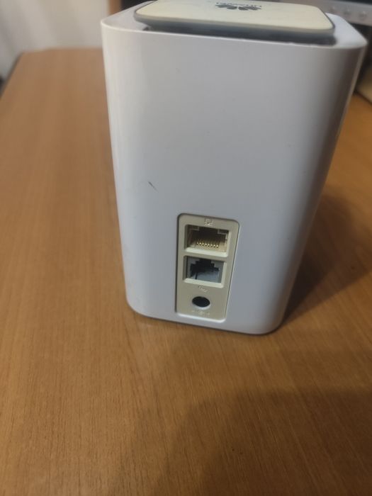 Router wifi 4g cu SIM huawei