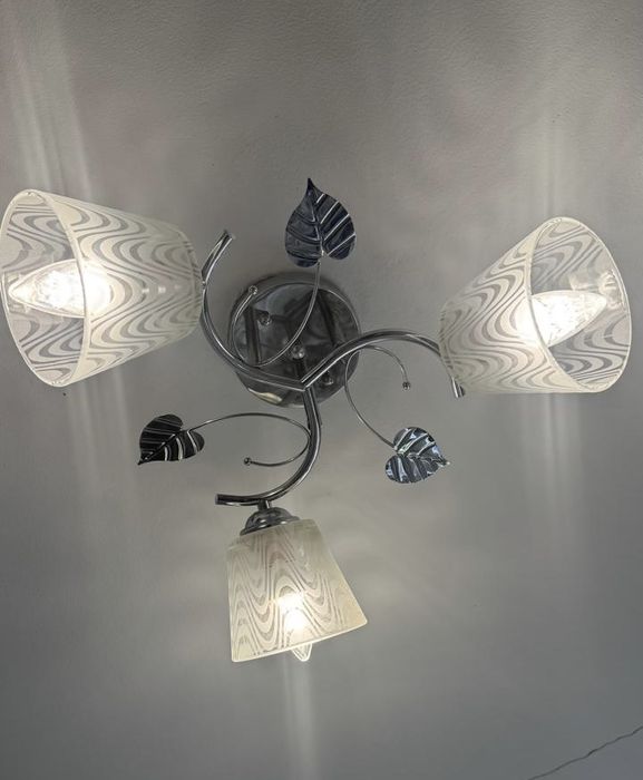 Продам люстры в хорошем состояний