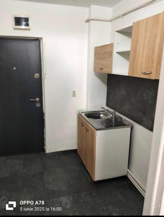 Camera camin cu centrala zona liceul pedagogic