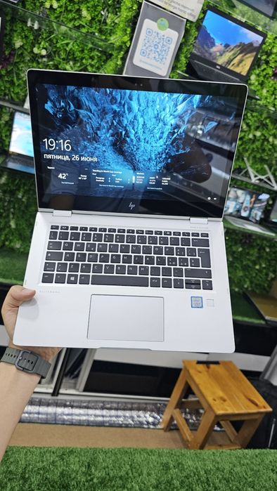 Hp elitbookHamma navaroti universal bo'lgan noutbuk izlaganlar bormi ?