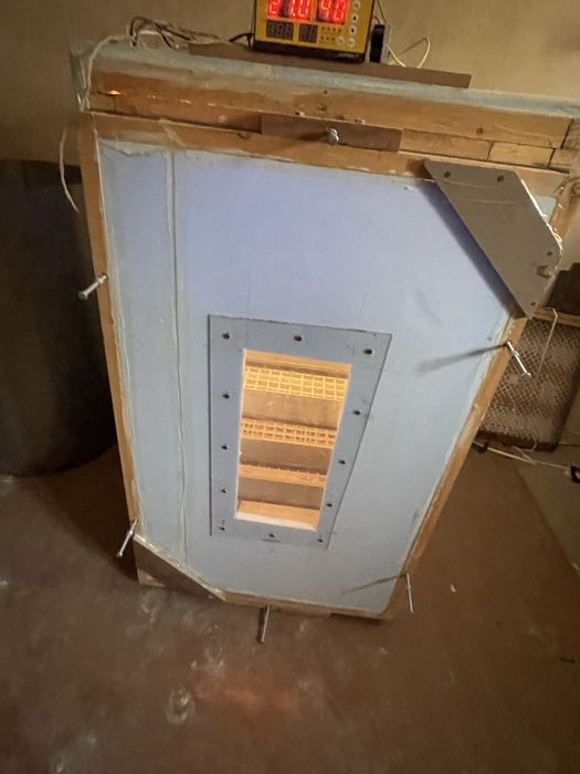 инкубатор сотилади