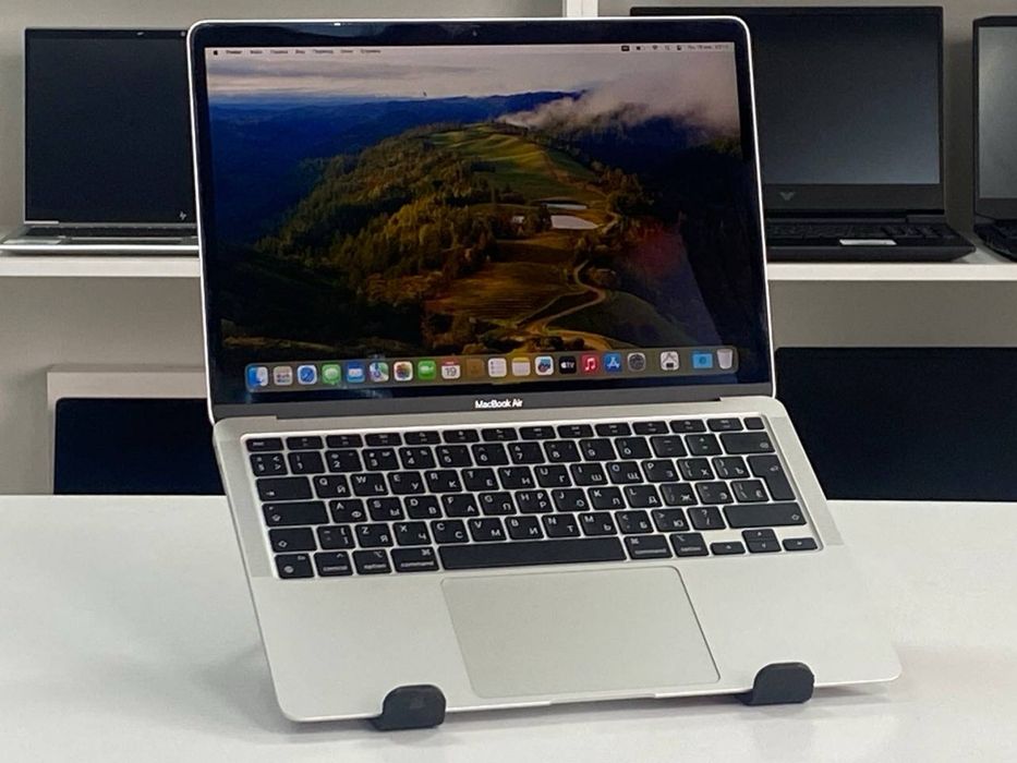 Ноутбук Apple MacBook Air 2020 13 Retina - М1/8GB/SSD 256GB