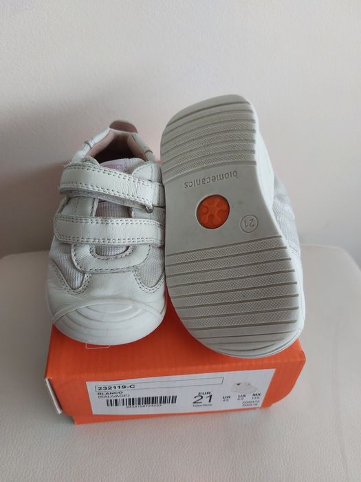 Обувки на Biomecanics