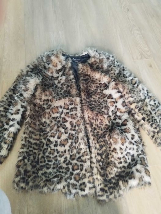 Blăniță mărimea S Bershka