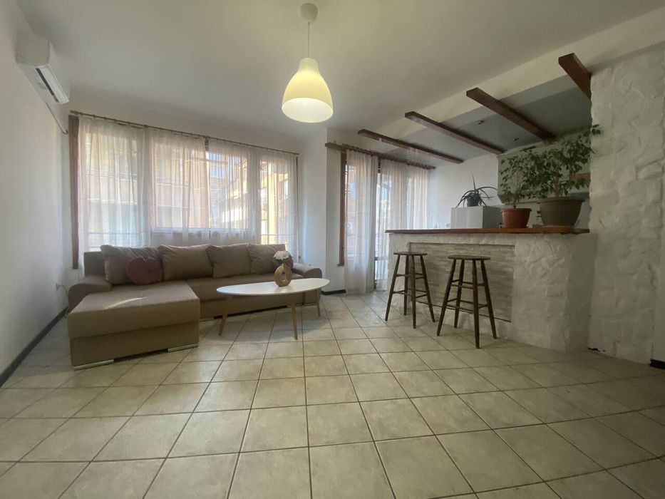 Дава се под наем Тристаен апартамент в Пловдив, Мараша - 100 кв.м за 550 € - Снимка #2