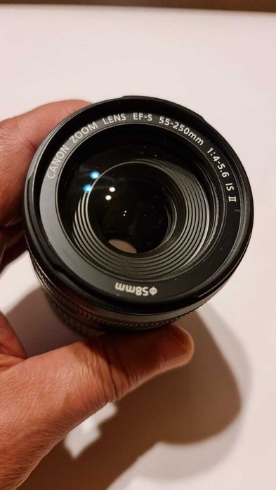Canon EF-S 55-250mm f/4-5.6 IS II