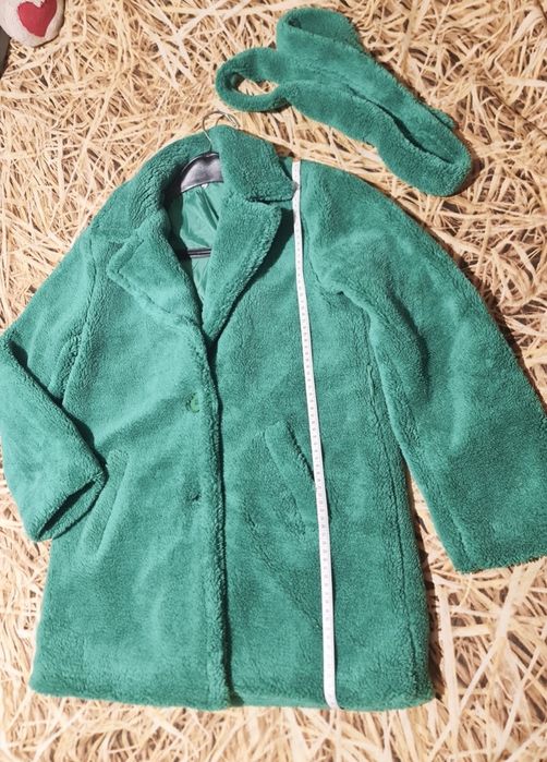 Зелено топло,дебело и меко зимно палто ,олекотено и удобно. S/M