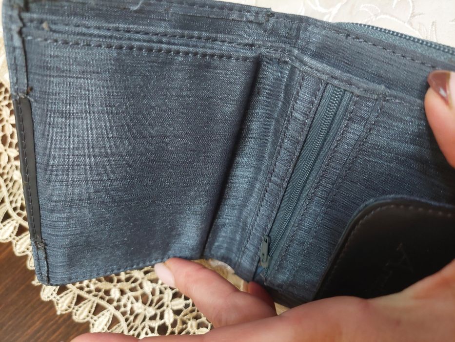 Ново дамско портмоне