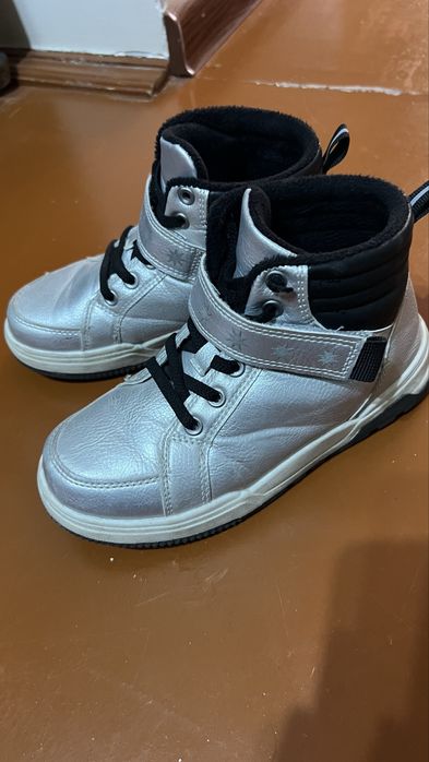 Qizchalar uchun issiq oyoqkiyim