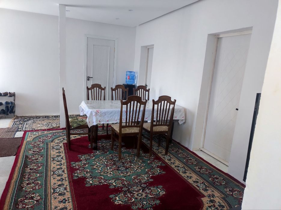 Фуд сити  Food city. Якинида 4,3 сотих участка сотилади.