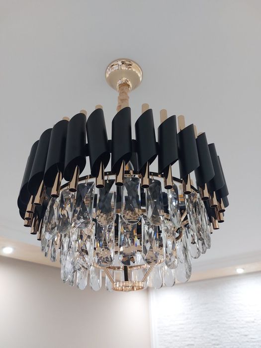 полилей налични  2бр кръгли и 1бр продълговато