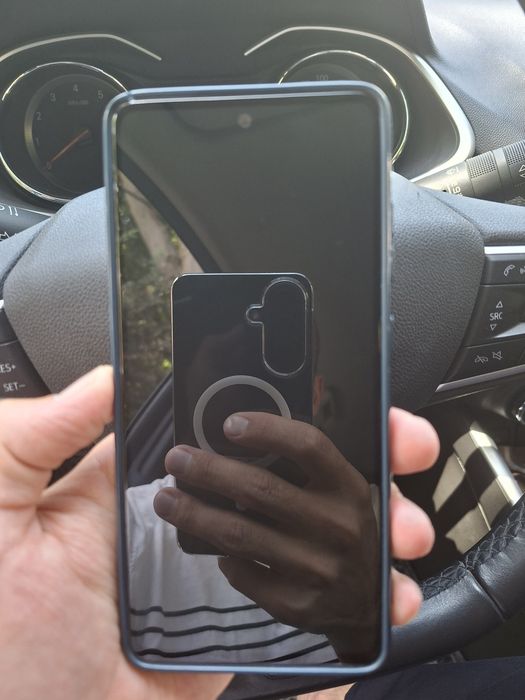 Samsung a52  4/128 sotiladi xolati yaxshi!