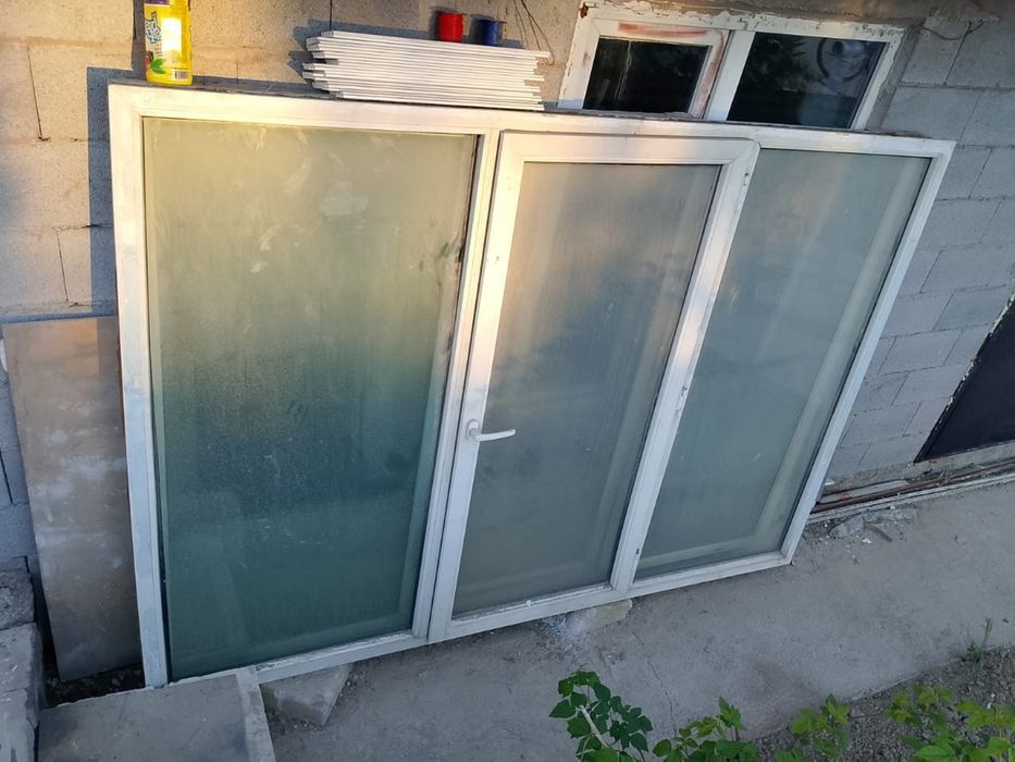 продам окно с подокольником