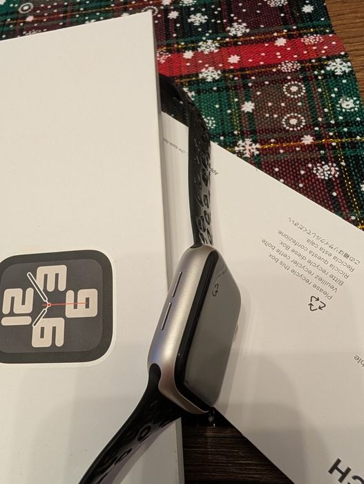 Смартчасовник Apple Watch SE 2 (2nd Gen) 40mm Cellular  + 3 ПОДАРЪКА