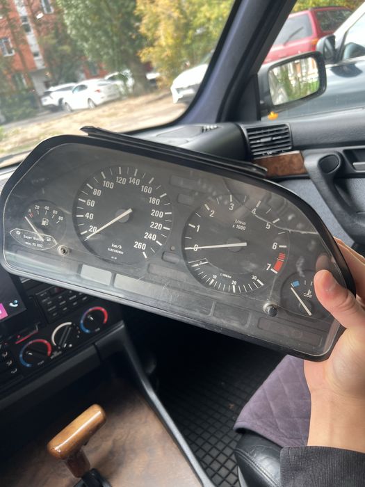 Приборка е34 260км/ч