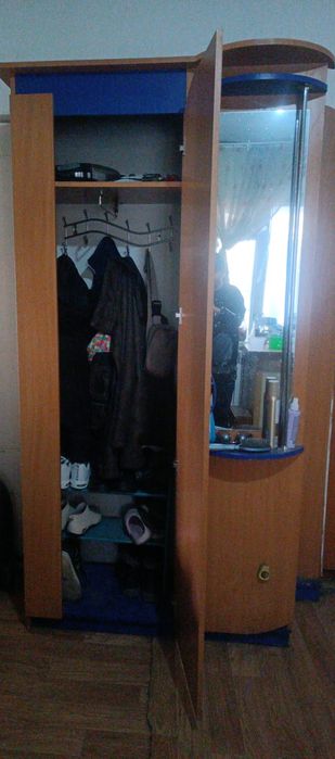 Продам прихожкуб/у