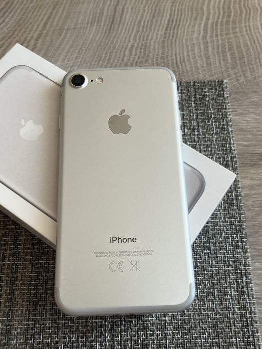 iPhone 7,Silver, 32 GB