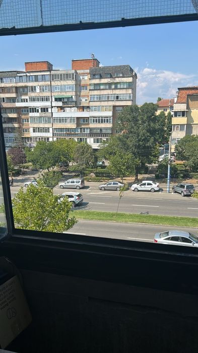 De vanzare Apartament 3 camere Cal Bucuresti Lapuș