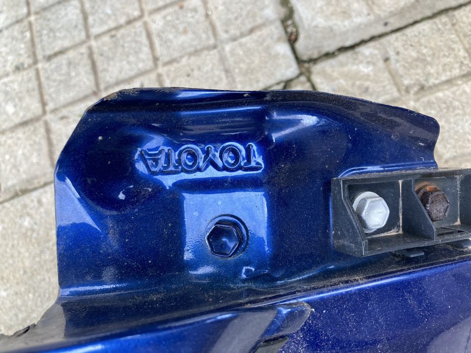 Ляв калник за тойота рав4/toyota rav4 00-05г