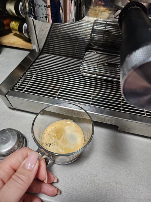 Aparat de cafea delonghi la specialista