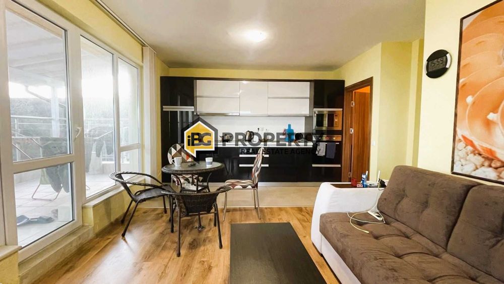 Панораман тераса и гледка море