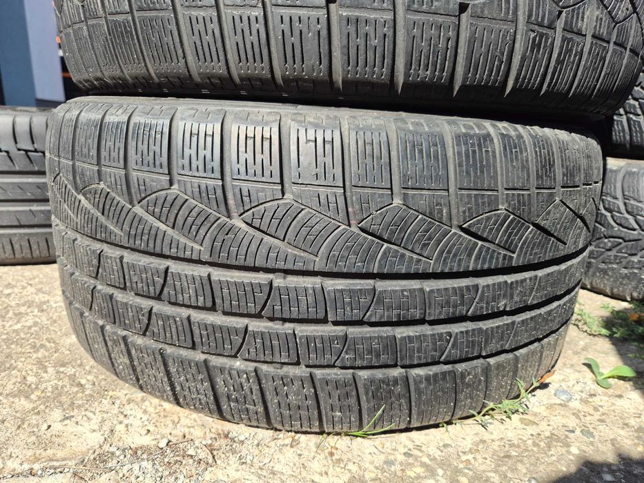 2 Anvelope de IARNA - 255/40/18 99V - PIRELLI Sottozero - Stare BUNA - DOT 2013 !
