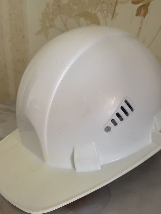 Продам спец одежду новую и б.у.